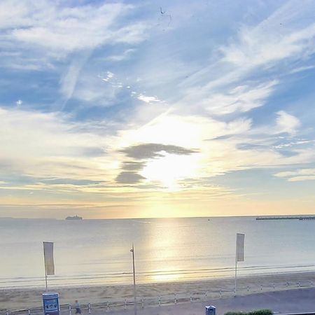 Sunrise View - Beachfront Apartment, Weymouth Eksteriør bilde